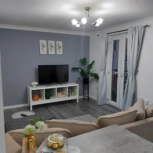 Lovely 1-bedroom With Parking On Premises Apartment