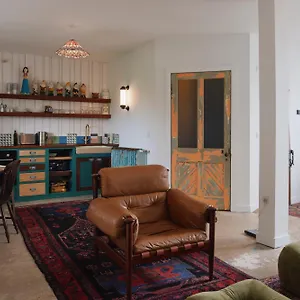 Molly's Cabin, Countryside Apartment